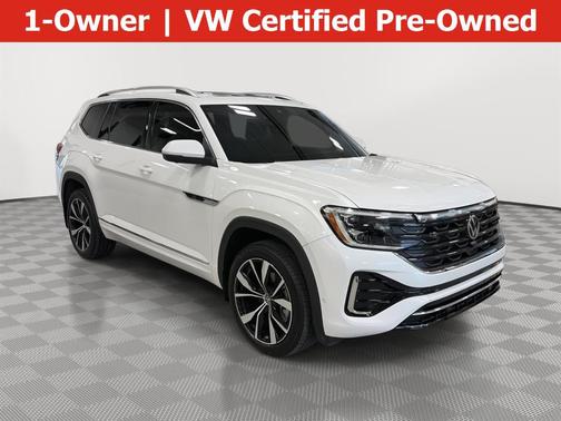 Opal White Pearl Effect 2024 Volkswagen Atlas 2.0T SEL Premium R-Line