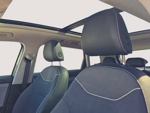 Platinum Gray Metallic 2023 Volkswagen Taos 1.5T SE