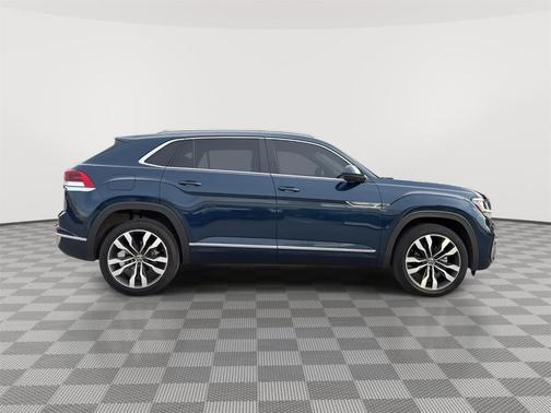 Tourmaline Blue Metallic 2021 Volkswagen Atlas Cross Sport 3.6L V6 SEL R-Line