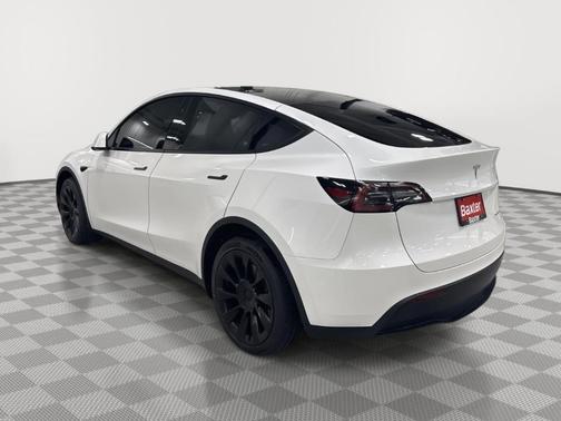 Pearl White Multi 2024 Tesla Model Y Long Range