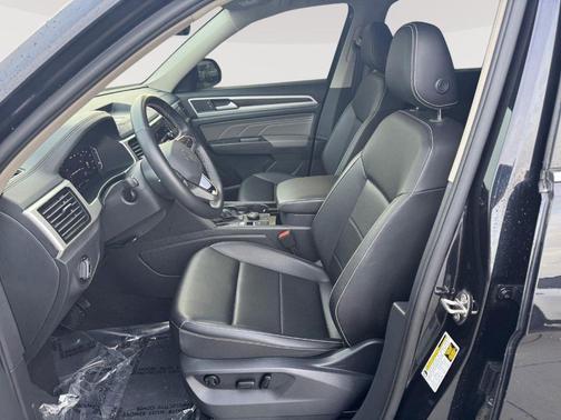 2023 Volkswagen Atlas 3.6L SE w/Technology