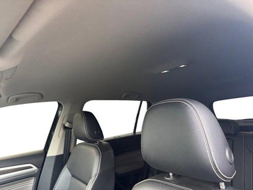 2023 Volkswagen Atlas 3.6L SE w/Technology