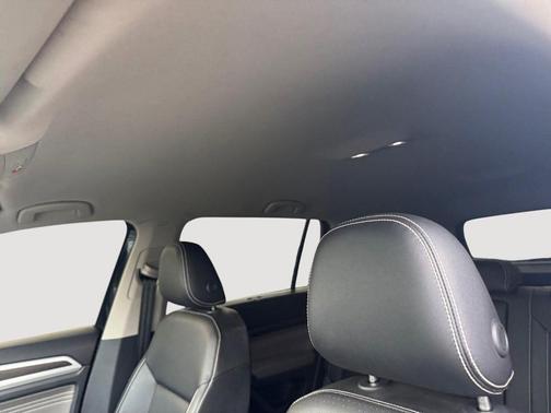 2023 Volkswagen Atlas 3.6L SE w/Technology