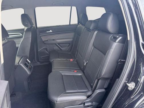 2023 Volkswagen Atlas 3.6L SE w/Technology