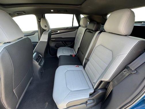 2025 Volkswagen Atlas Cross Sport 2.0T SEL