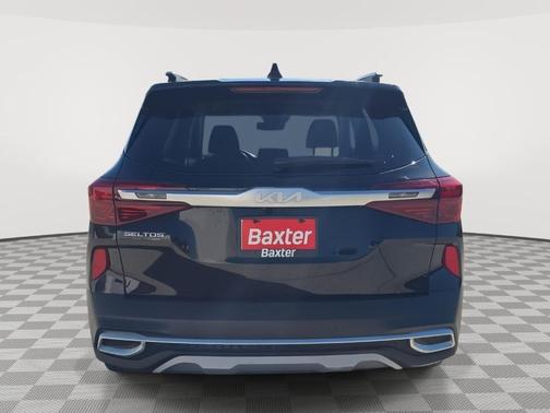 Gravity Gray 2024 Kia Seltos SX