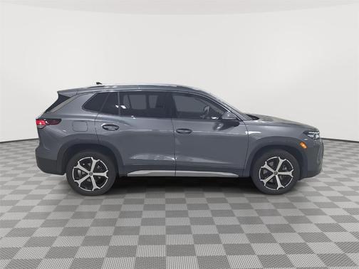 Platinum Gray Metallic 2025 Volkswagen Tiguan 2.0T SE