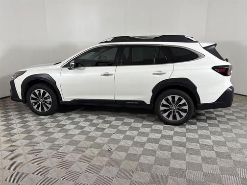 Crystal White Pearl 2024 Subaru Outback Touring XT