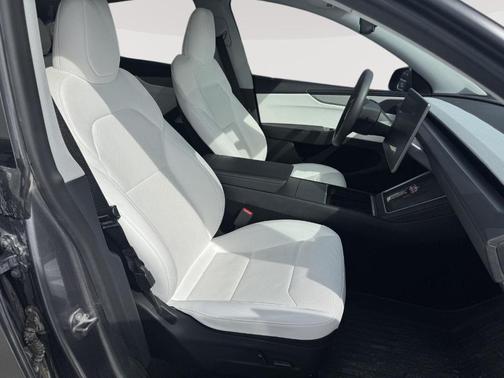 2026 Tesla Model Y Long Range