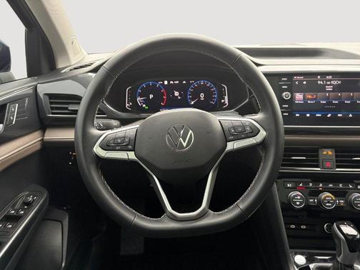 2024 Volkswagen Taos 1.5T SEL