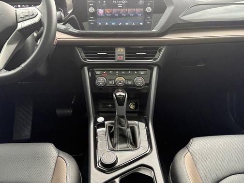 2024 Volkswagen Taos 1.5T SEL