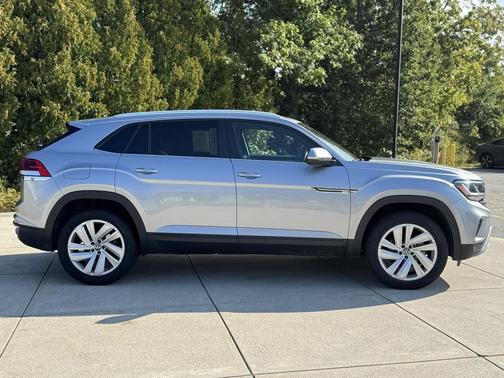 2023 Volkswagen Atlas Cross Sport 3.6L V6 SE w/Technology