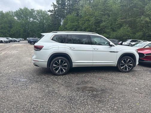 Opal White Pearl 2024 Volkswagen Atlas 2.0T SEL Premium R-Line 4MOTION