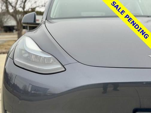 2022 Tesla Model Y Long Range Dual Motor All-Wheel Drive