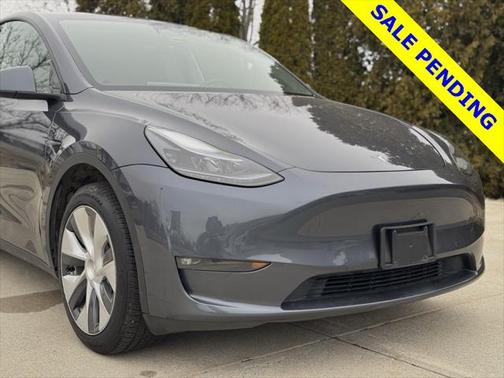 2022 Tesla Model Y Long Range Dual Motor All-Wheel Drive