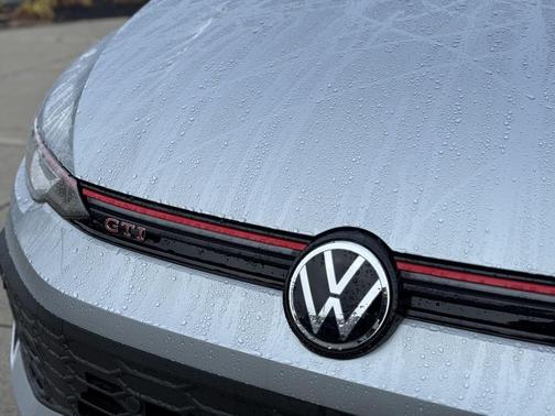 2026 Volkswagen Golf GTI 2.0T SE DSG