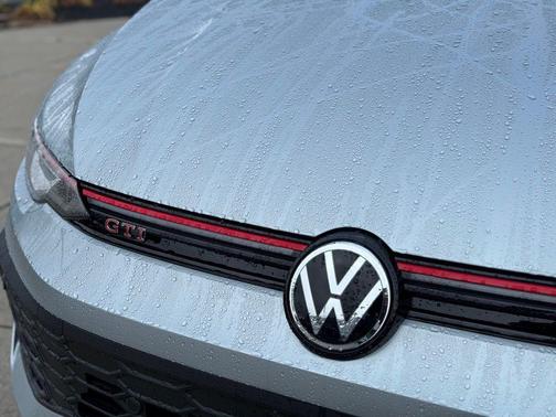 2026 Volkswagen Golf GTI 2.0T SE DSG