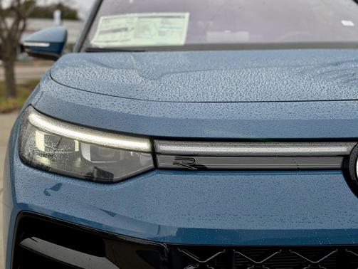 2026 Volkswagen Tiguan 2.0T SEL R-Line 4MOTION