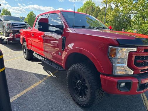 Rapid Red Metallic Tinted Clearcoat 2022 Ford F-250 Lariat