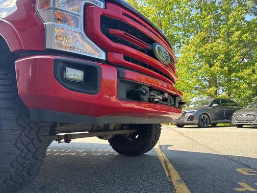 Rapid Red Metallic Tinted Clearcoat 2022 Ford F-250 Lariat