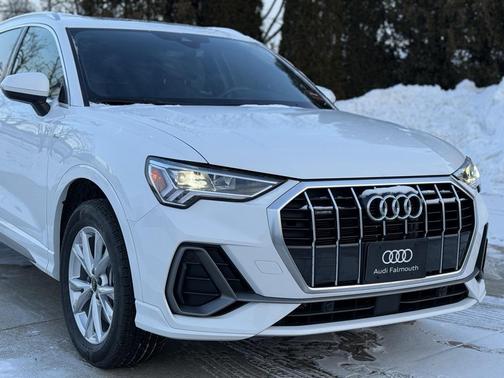 2025 Audi Q3 Premium 45 TFSI S line quattro Tiptronic