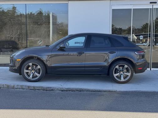 2025 Porsche Macan 