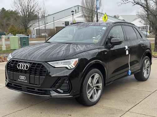 2025 Audi Q3 Premium 45 TFSI S line quattro Tiptronic