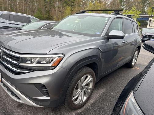 Platinum Gray Metallic 2023 Volkswagen Atlas 3.6L SE w/Technology
