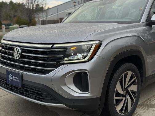 2024 Volkswagen Atlas 2.0T SE w/Technology 4MOTION