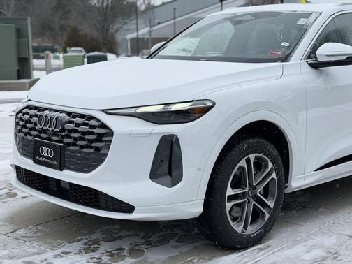 2025 Audi Q5 Premium TFSI quattro S tronic