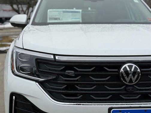 White 2026 Volkswagen Atlas 2.0T SEL Premium R-Line 4MOTION