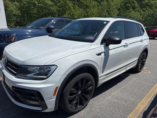 Pure White 2020 Volkswagen Tiguan 2.0T SE R-Line Black 4MOTION