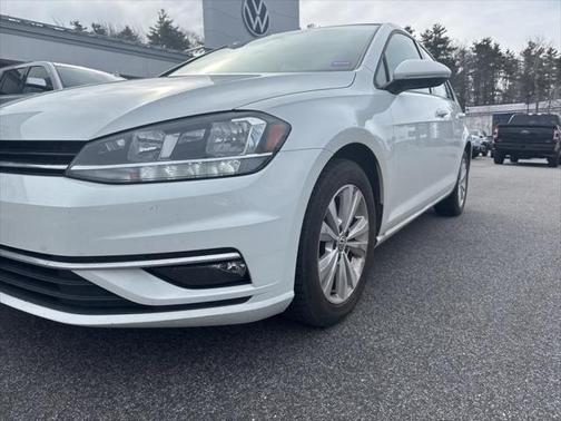 2018 Volkswagen Golf TSI SE