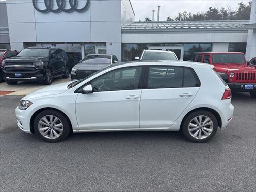 2018 Volkswagen Golf TSI SE