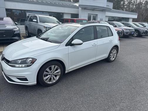 2018 Volkswagen Golf TSI SE