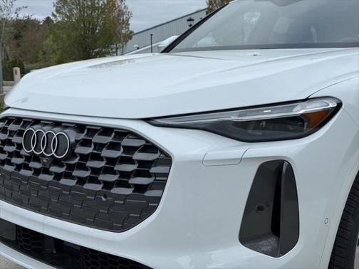 2025 Audi Q5 Premium Plus