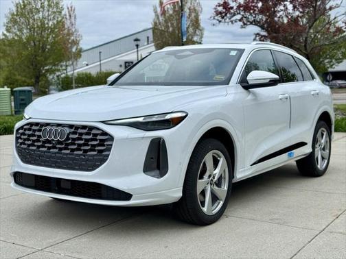 2025 Audi Q5 Premium Plus