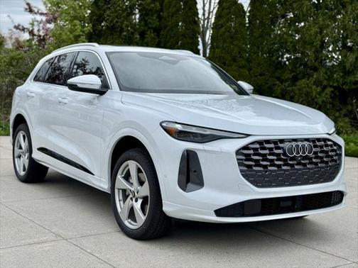 2025 Audi Q5 Premium Plus