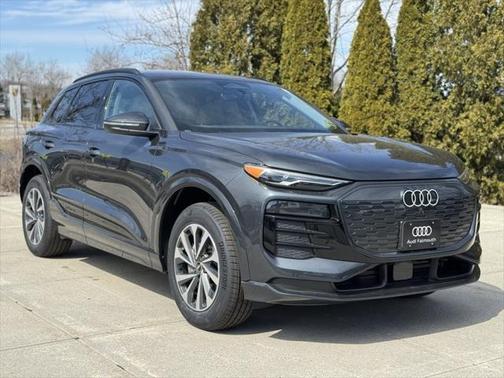 2025 Audi Q6 e-tron Premium quattro