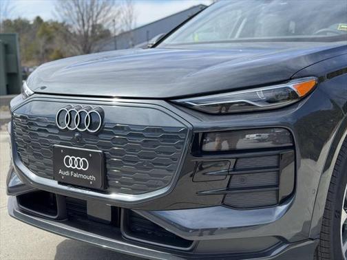 2025 Audi Q6 e-tron Premium quattro