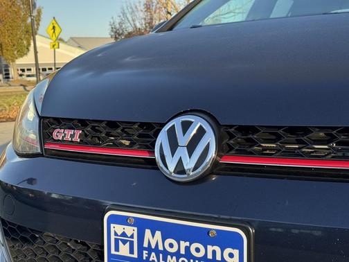 2016 Volkswagen Golf GTI 2.0T SE 4-Door
