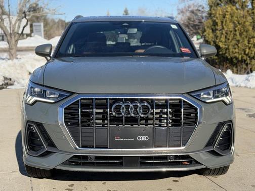 2025 Audi Q3 Premium 45 TFSI S line quattro Tiptronic