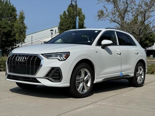 2024 Audi Q3 45 S line Premium Plus