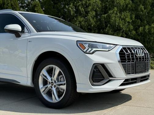 2024 Audi Q3 45 S line Premium Plus