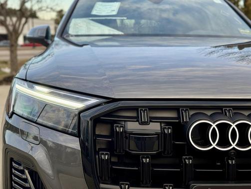 2026 Audi Q7 55 Premium Plus