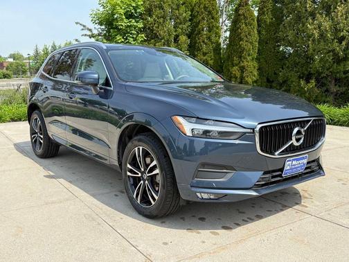 Denim Blue Metallic 2021 Volvo XC60 T5 Momentum