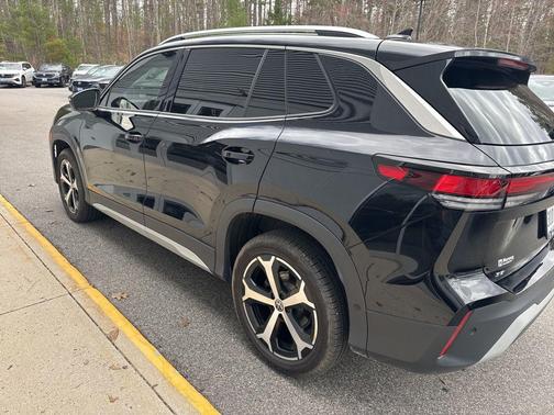 Deep Black Pearl 2025 Volkswagen Tiguan 2.0T SE 4MOTION
