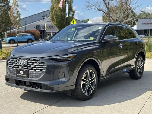 2025 Audi Q5 Premium Plus