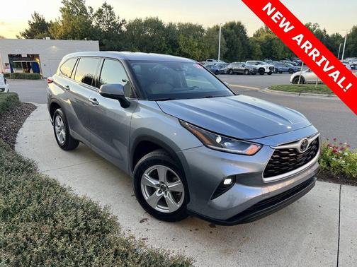 2022 Toyota Highlander LE