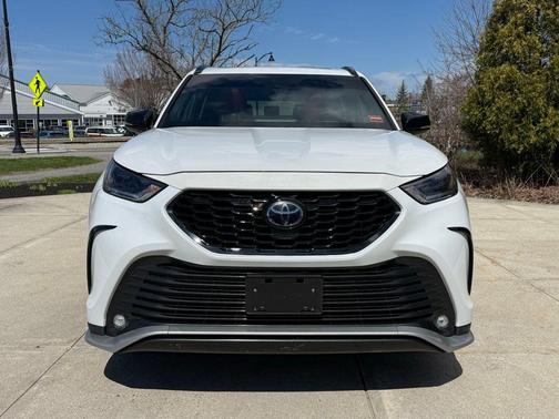 Wind Chill Pearl 2022 Toyota Highlander XSE